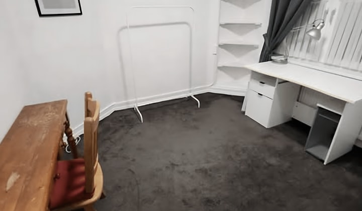 Kamer | m² | €330,-