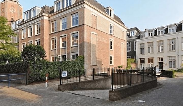 Kamer | 14m² | Westeinde | €599,-