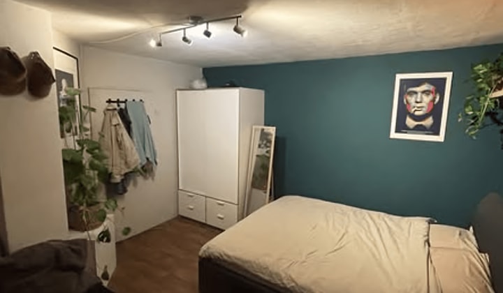 Kamer | 16m² | St. Annastraat | €350,-