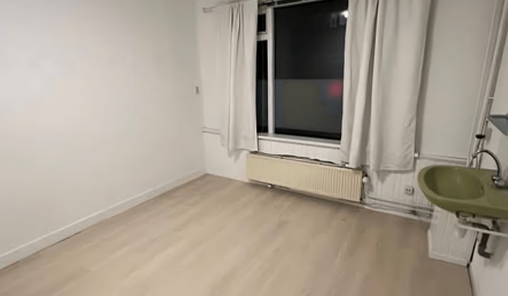 Kamer | 13m² | Sportlaan | €525,-