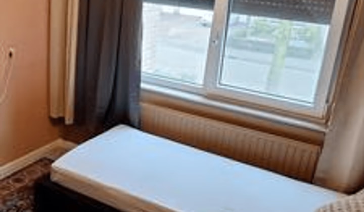 Kamer | 9m² | Schoolstraat | €500,-