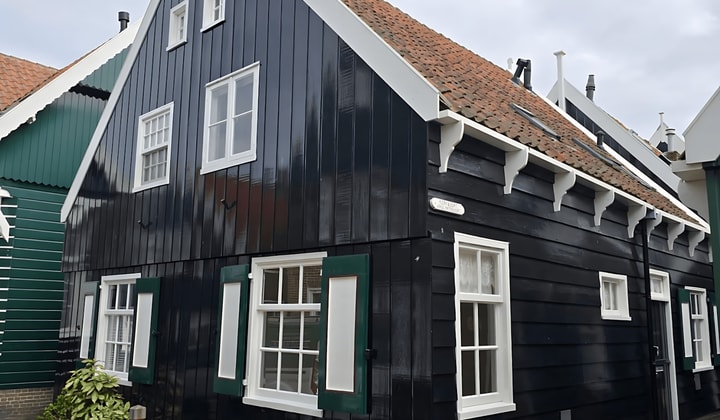 Huis | 60m² | €705,-