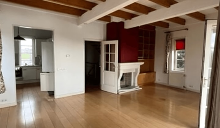 Studio | 226m² | €1250,-