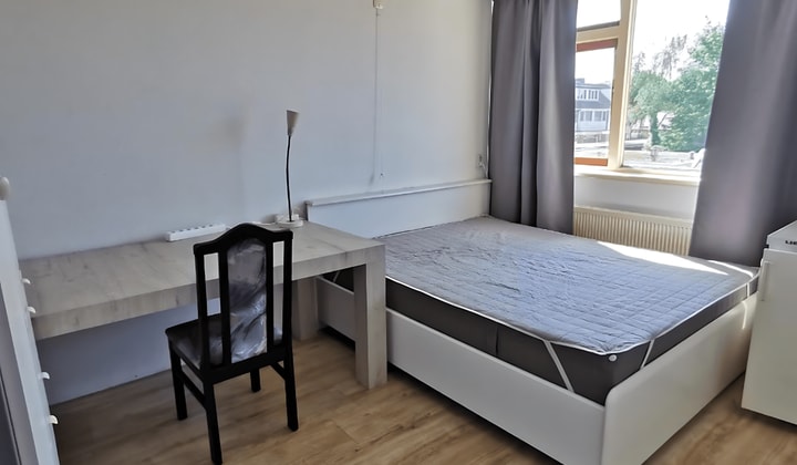 Kamer | 12m² | €550,-