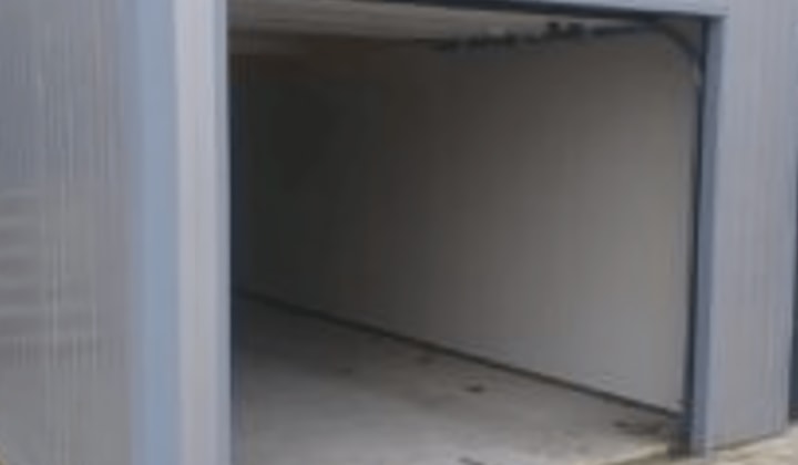 Huis | m² | €260,-