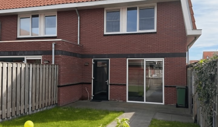 Huis | 126m² | €2750,-