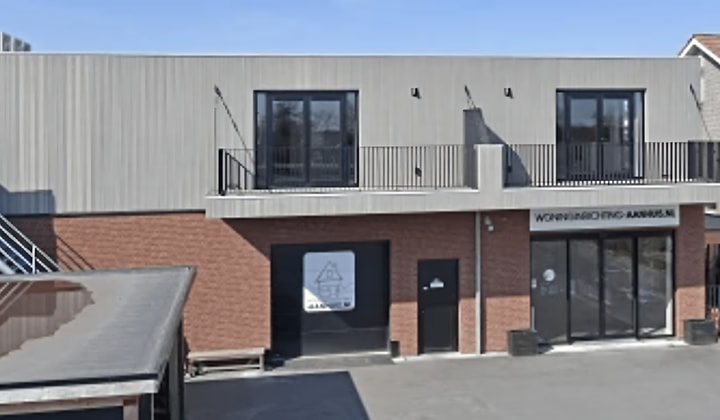 Huis | 2050m² | €2050,-