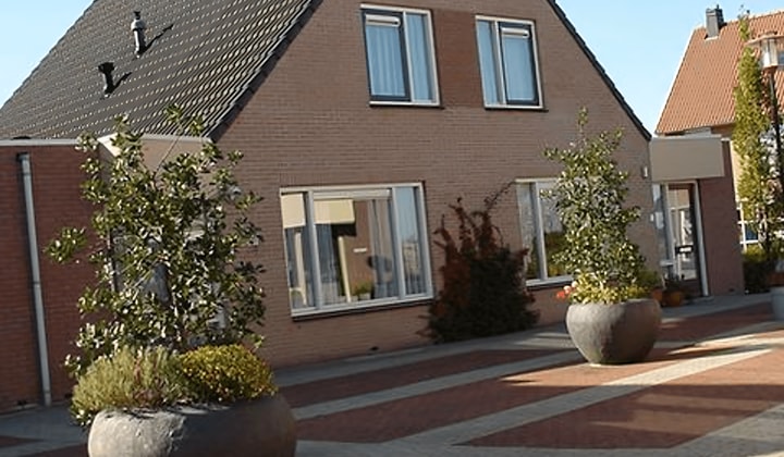 Kamer | 80m² | €713,-