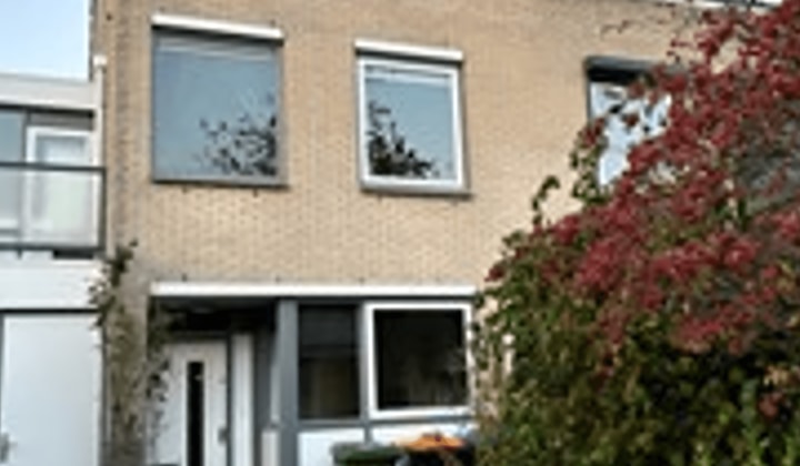 Kamer | 150m² | €3230,-