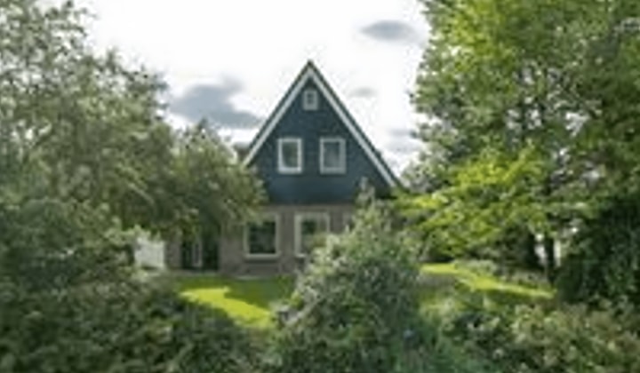 Kamer | 200m² | €2950,-