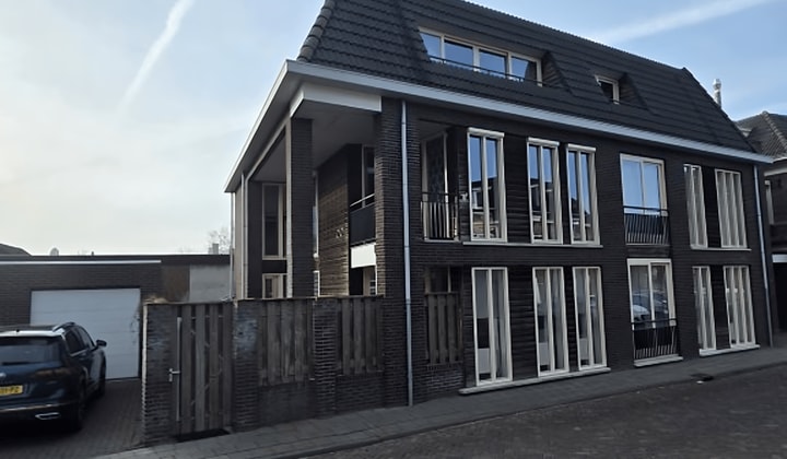 Huis | 102m² | €1950,-