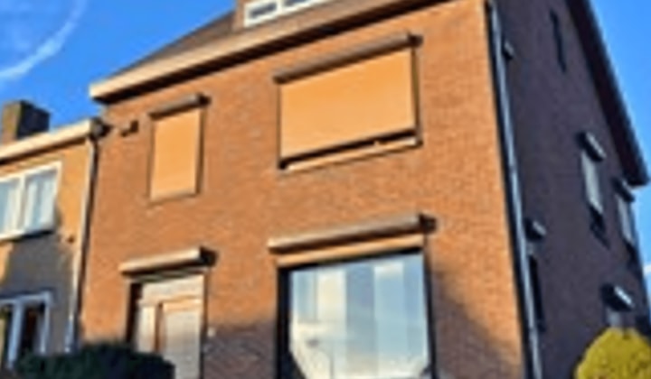 Kamer | 129m² | €1200,-