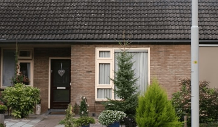 Kamer | m² | €713,-