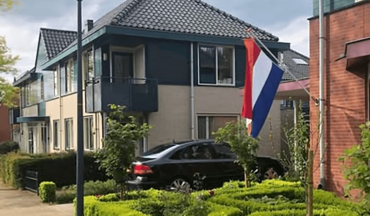 Huis | 99m² | €670,-