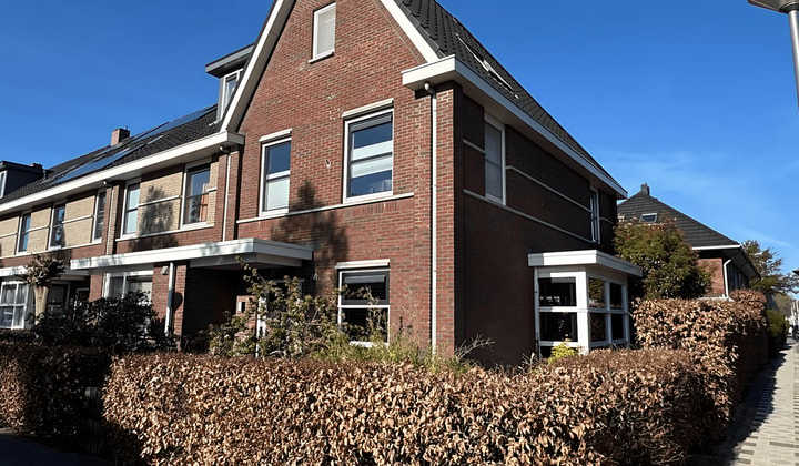 Huis | 154m² | Kantbloemsingel | €3300,-