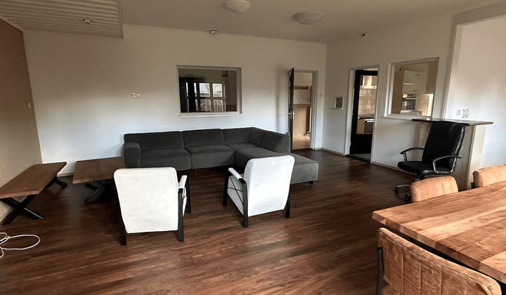 Huis | 80m² | €300,-