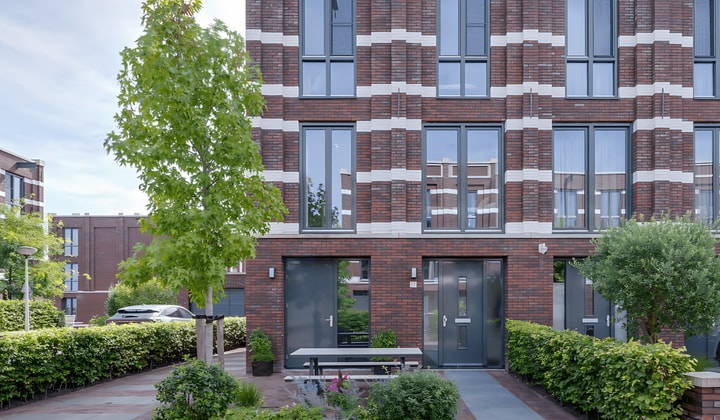 Huis | 191m² | €3250,-