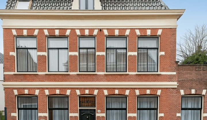 Kamer | 131m² | €3250,-