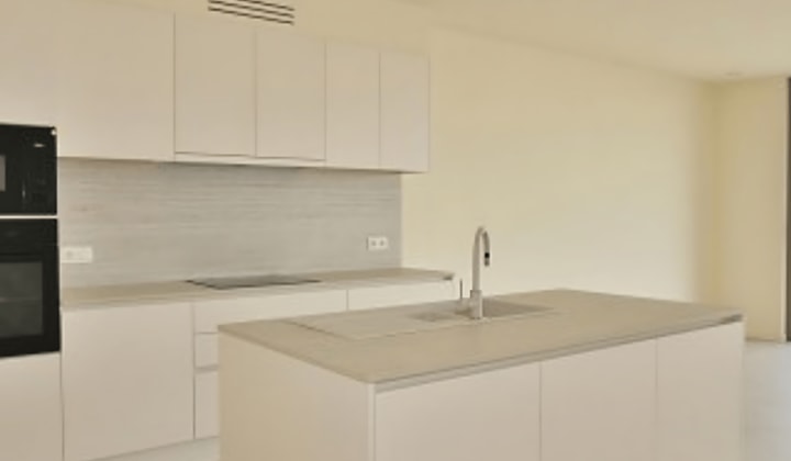 Kamer | 83m² | €1800,-