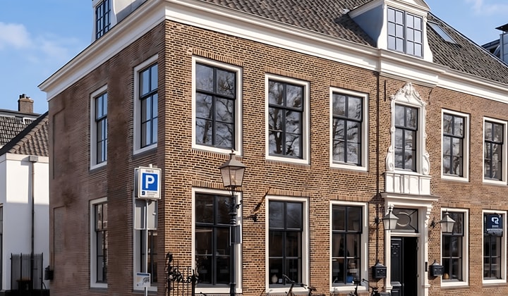 Kamer | 74m² | €3600,-