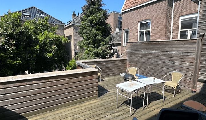 Gestoffeerde kamer met wifi en gedeelde voorzieningen