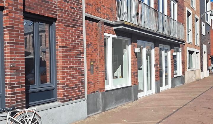 Kamer | 123m² | €1228,-