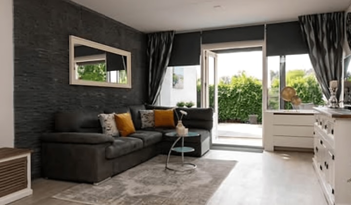 Huis | 92m² | Meidoornweg | €2750,-