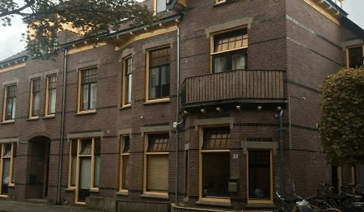 Gemeubileerde kamer met gedeelde voorzieningen en wasmachine