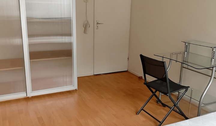 Kamer | 12m² | €700,-