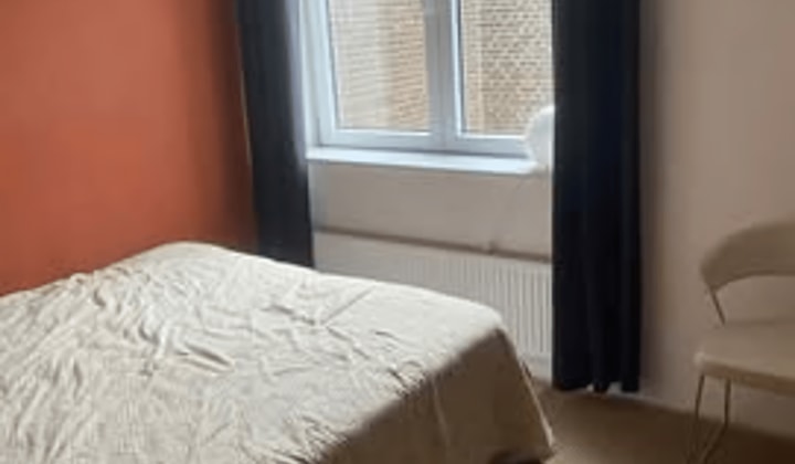Kamer 10m² in gedeeld appartement voor mannen