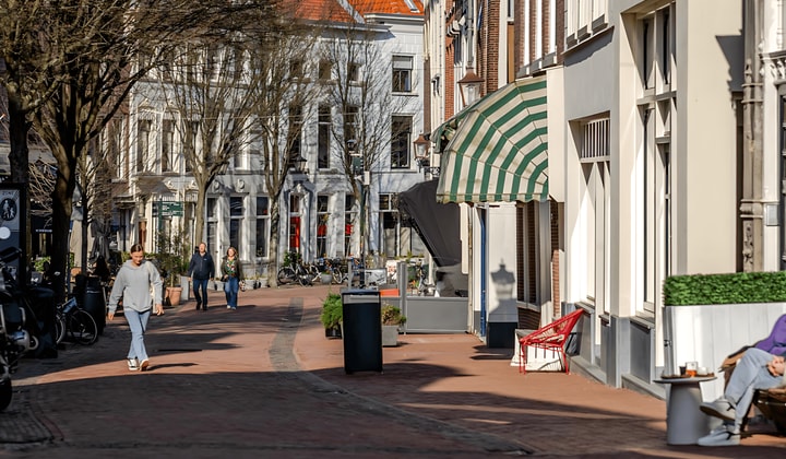 Gestoffeerd appartement met tuin en wasmachine