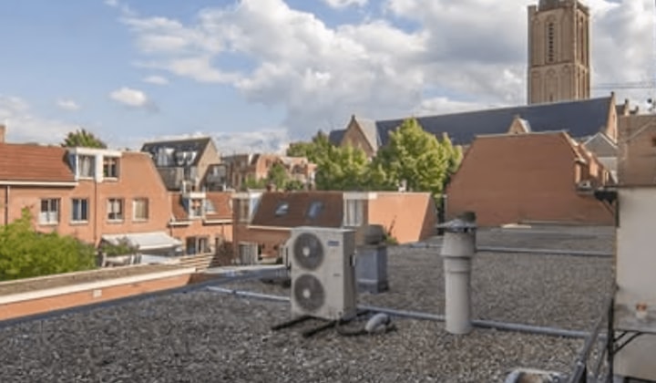 Gemeubileerde kamer met balkon en inclusief servicekosten