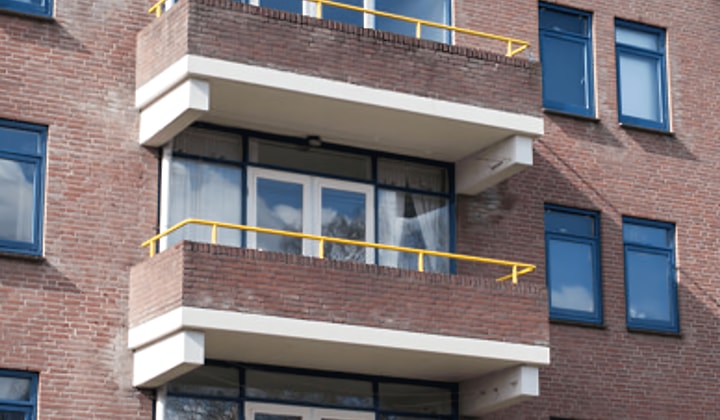 Kamer 17 m² met balkon en gedeelde voorzieningen