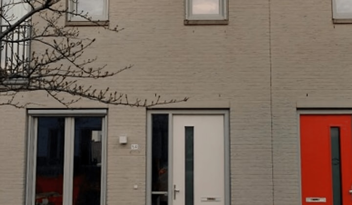 Seniorenwoning met tuin en parkeerplaats