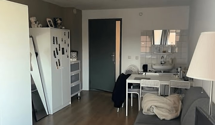 Studentenkamer 25m2 alleen voor vrouwen