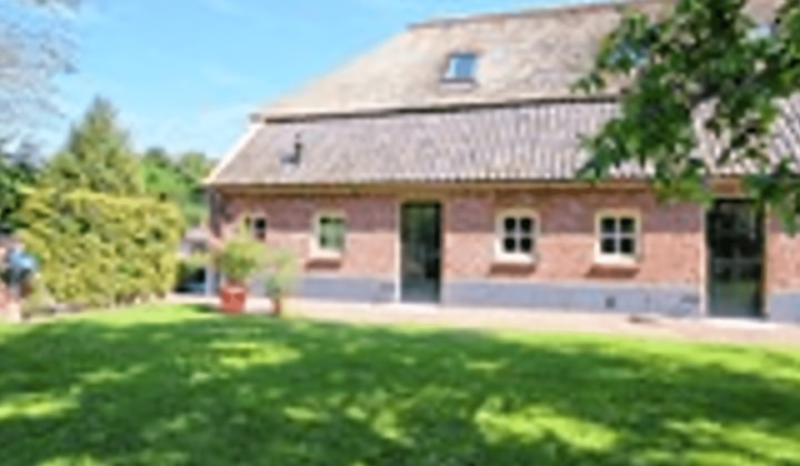 Kamer | 175m² | €2150,-