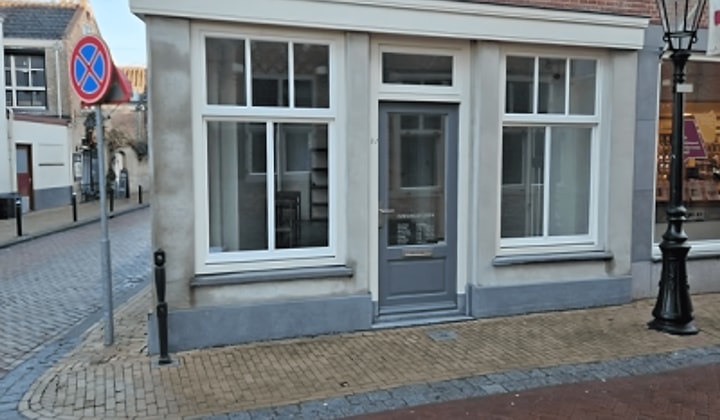Huis | m² | €850,-