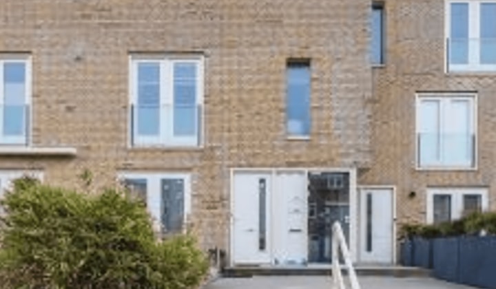 Huis | 110m² | €2225,-