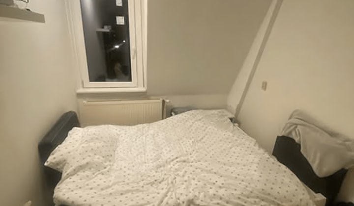 Gemeubileerde kamer met aparte studeerkamer