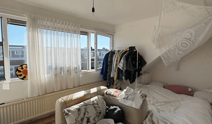 Tijdelijke kamer met tuin en gedeelde voorzieningen