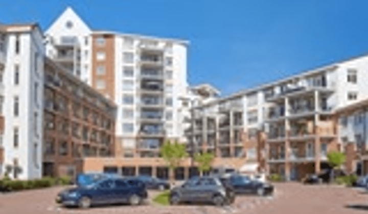 Parkeerplaats | 133m² | €2675,-