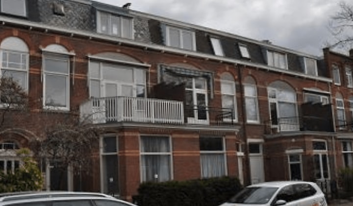 Gemeubileerd appartement met balkon en wasmachine, geschikt voor werkenden
