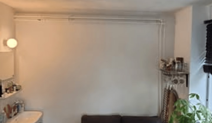 Mannelijke studentenkamer met balkon en wasmachine inclusief