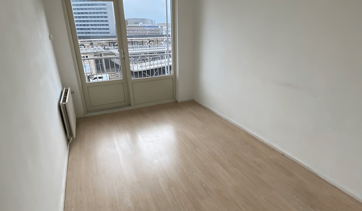 Gestoffeerde kamer met balkon en wifi