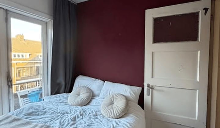 Studentenkamer met balkon en gedeelde voorzieningen