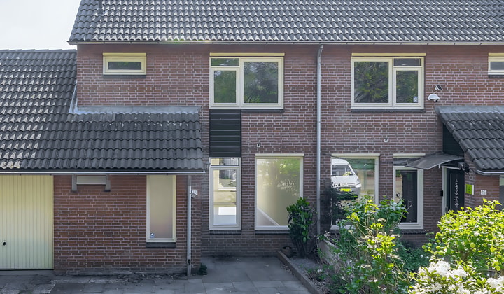 Eengezinswoning met tuin en gestoffeerd