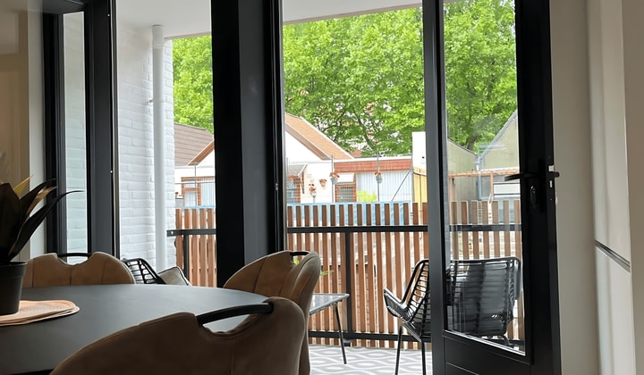 Huis | 116m² | €2350,-