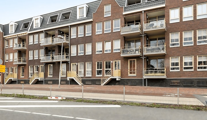 Kamer | 63m² | €1382,-