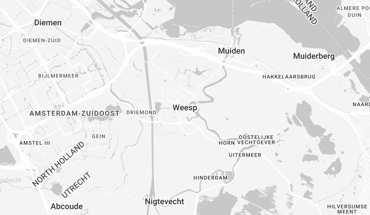 Bedrijfsruimte met nieuwe keuken en eigen parkeerplaats