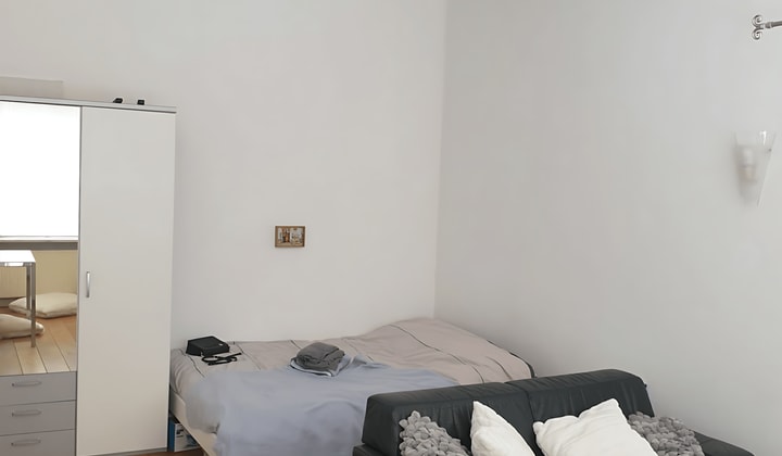 Gestoffeerde studio met eigen voorzieningen en wifi